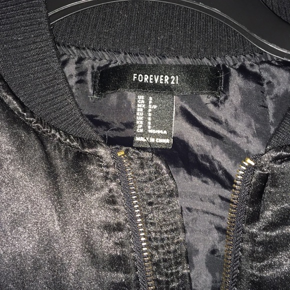 Forever 21 bomber jacket - Picture 2 of 4